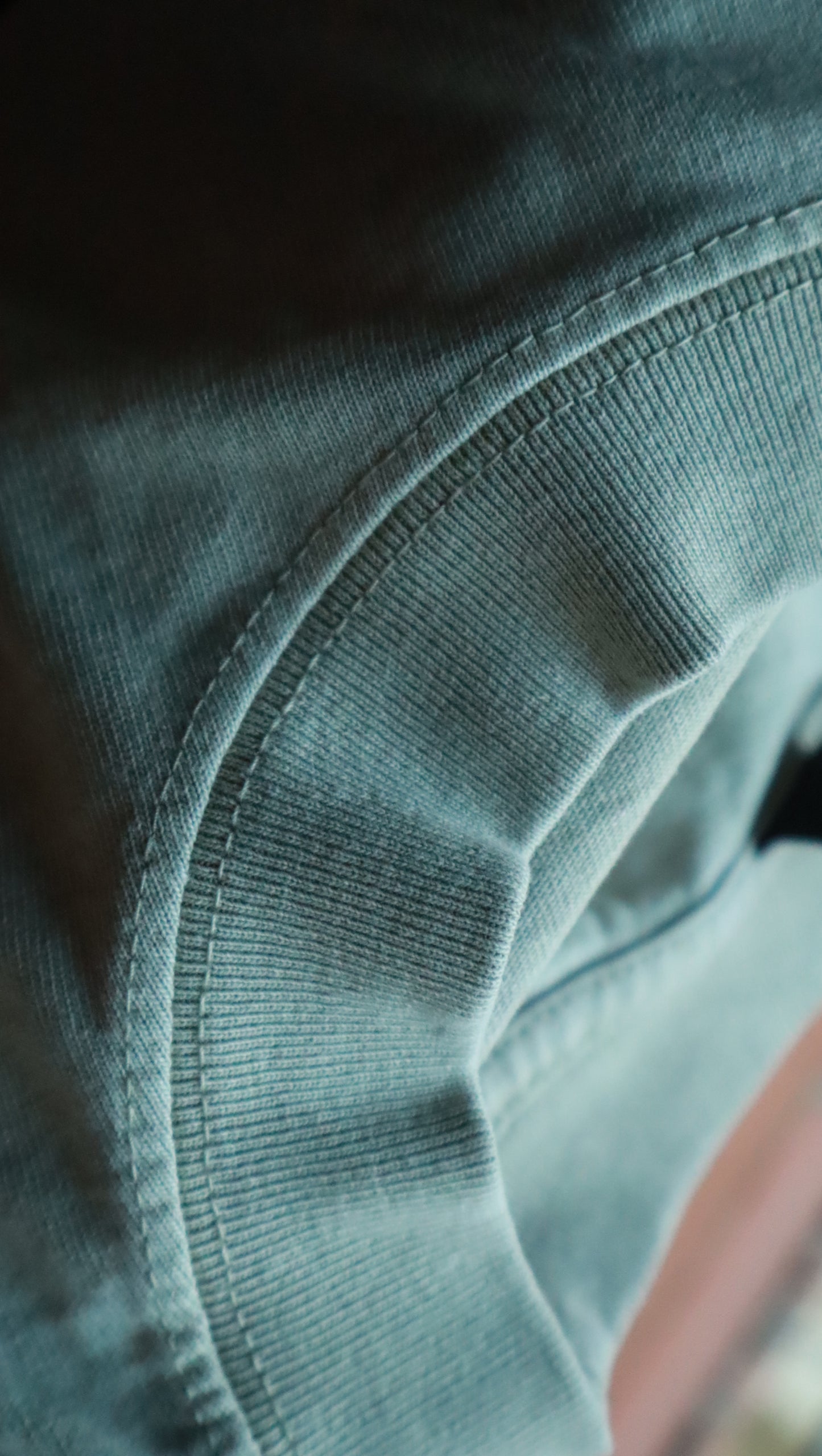 Camiseta oversize con diseño bordado | POHUY
